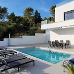 Oasis Vila Trogir