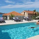 Oasis * Trogir