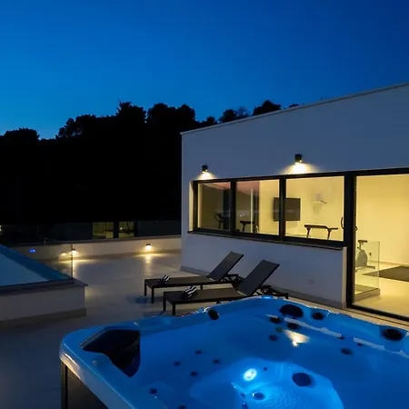 Oasis Villa *