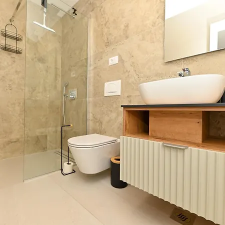 Oasis فيلة تروغير